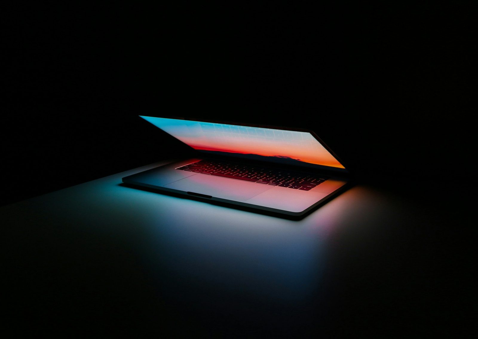 Vendor-neutral IT procurement and hardware sourcing